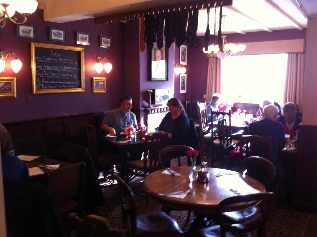 The Cricketers Inn Winchester Exterior photo